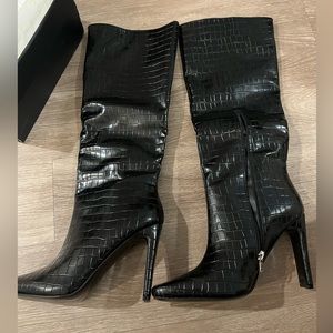 Black croc boots - never worn size 8.5